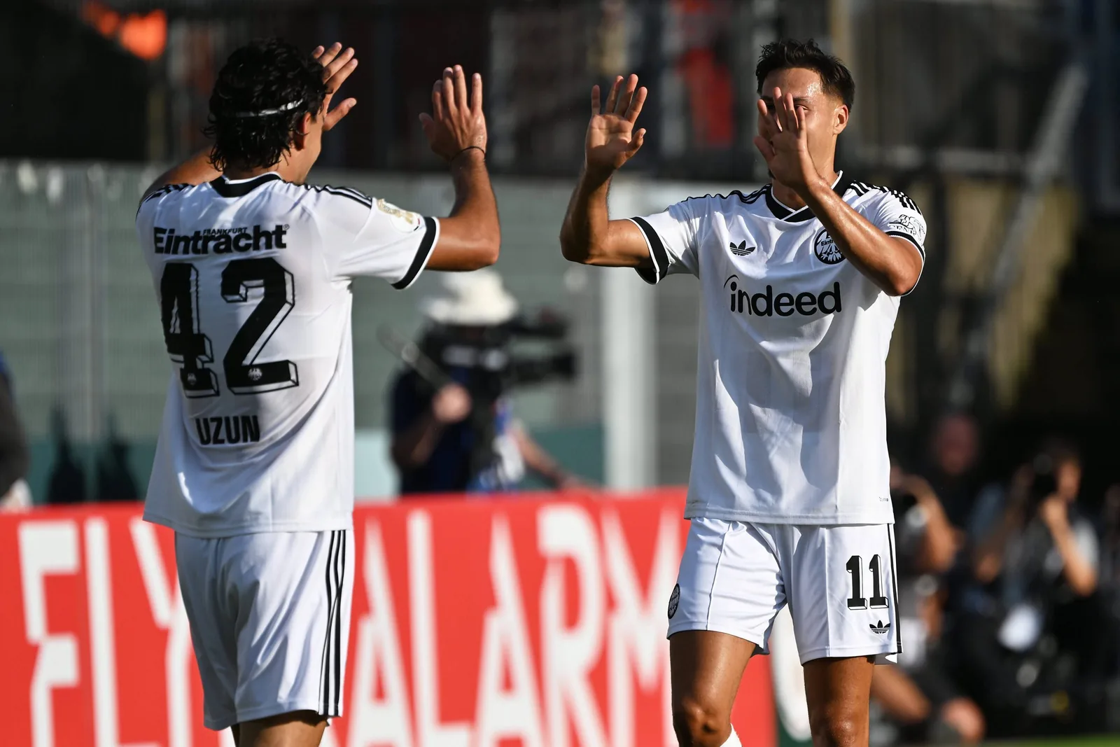 Liveticker | SC St. Tönis - Eintracht Frankfurt : | 1. Runde | DFB-Pokal 2026/27
