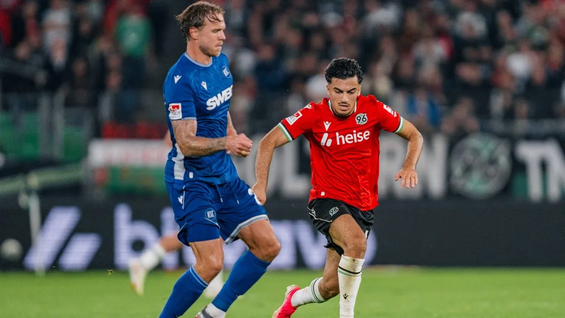 Bernat verhindert 96-Sieg: KSC gleicht zweimal aus und punktet in Hannover